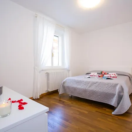 Sleeps 12 Pool * Tremezzo