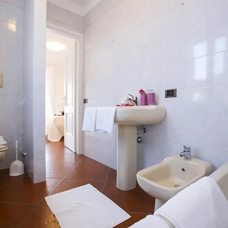 Sleeps 12 Pool Tremezzo