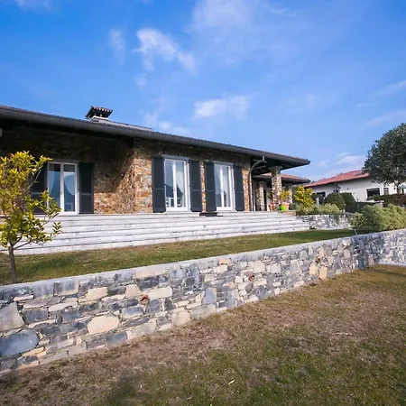 Sleeps 12 Pool Villa *